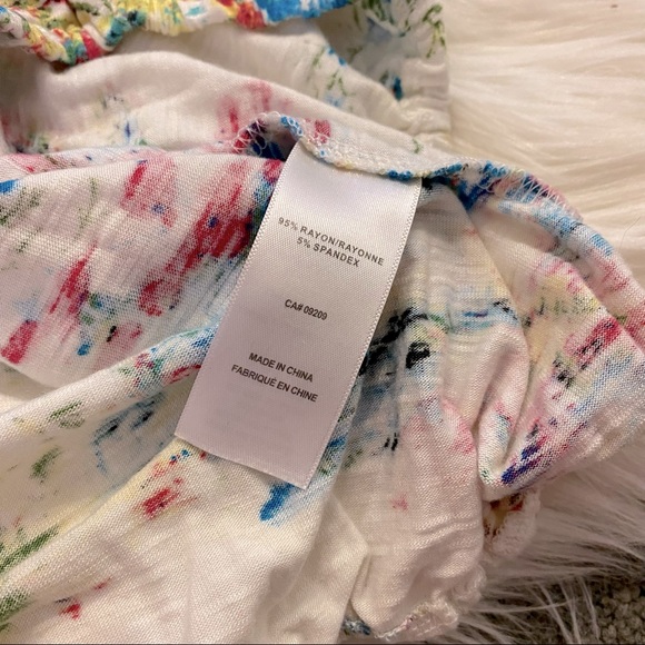 Floral shoulder cut-out top - Picture 4 of 5